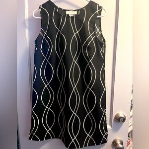 Black/white minidress